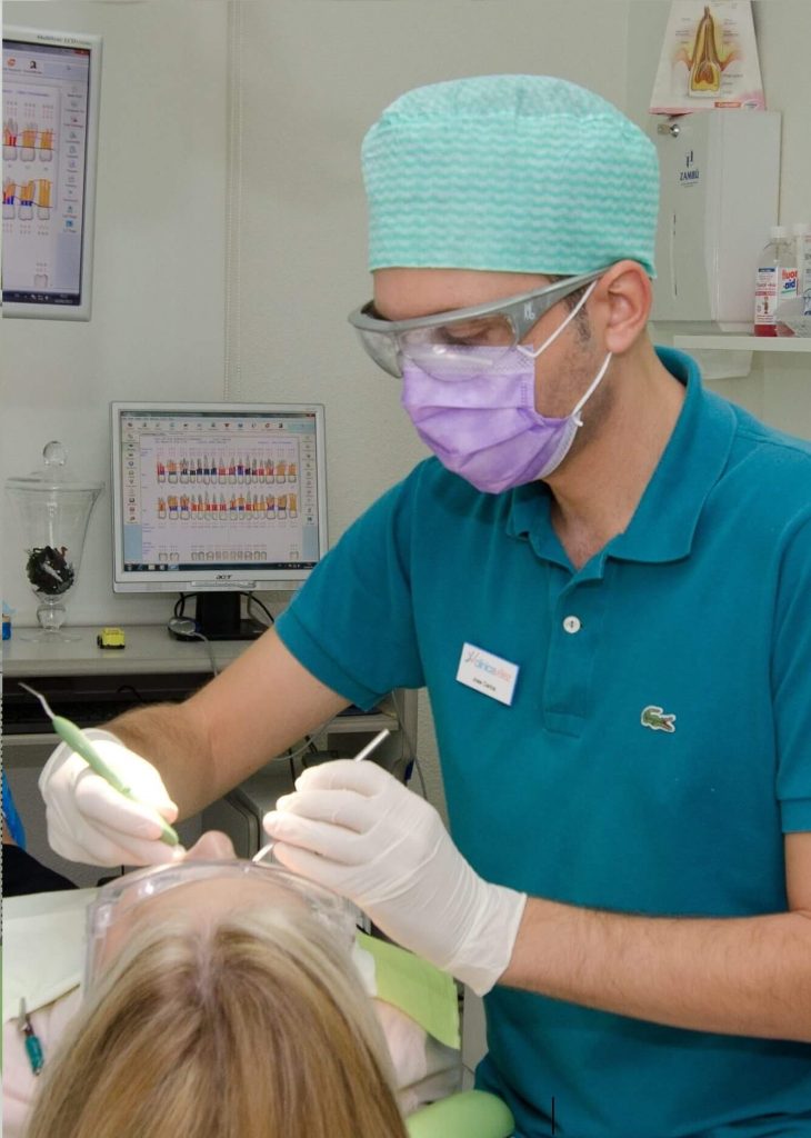 higienista en clínica dental velez